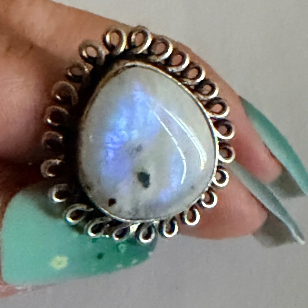 New 925 Sterling Silver Blue Flash Moonstone Uncommon Artisan Uncommon Ring